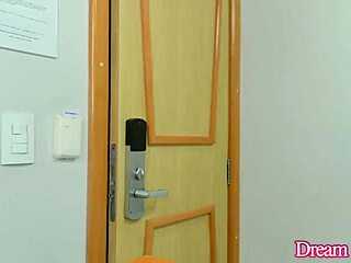 Hot tranny Vitoria Neves spreads wide! Bareback assfucking by massive cock!!