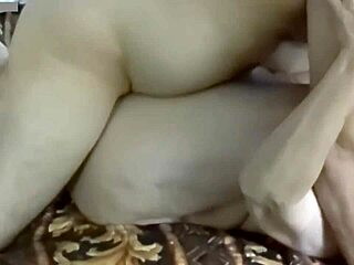 hey sexy mature wanna suck and fuck your friend like that?