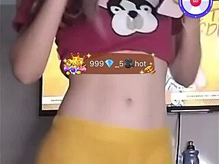 you seeing this tight cameltoe on live bigo, wanna touch?