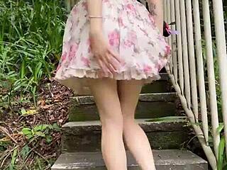 asian babe squirts hard outdoors flashing her wet pussy 💦🏔️