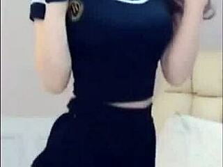 Chi Danny, dance sexy for me?