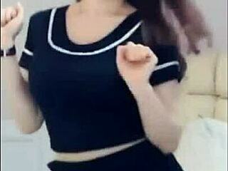 Chi Danny, dance sexy for me?