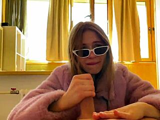 WOW, CALIFORNIBABE SUCKS DICK 30 DAYS STRAIGHT - DAY 4 CUMSHOT!