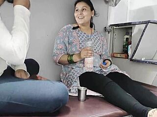 yo stepmom in law gets pounded hard on the train ride from kashmir all the way to kanyakumari damn