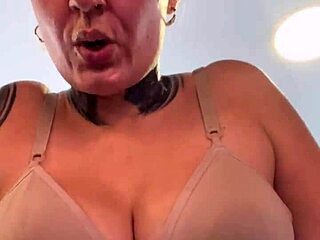 hey influencer, didn't notice your wet pussy dripping down your legs in the gym??