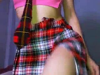 petite puta bonneyuwu rips skirt for huge dildo in tight pussy