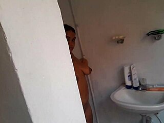 pervy hermanastra sucks my dick in madrastra shower ughh