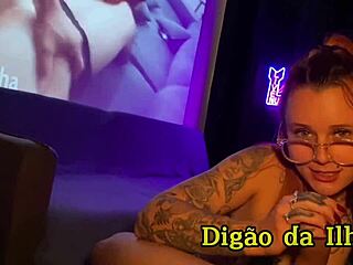 Nerd Tattoo Squirts on Curvy Ass Shake