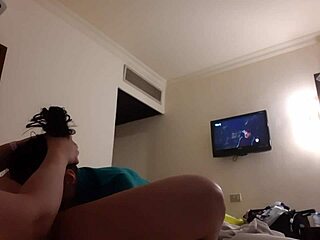 we fucked my brunette girlfriend's mouth hard in hotel till orgasm lick fest 💋👅🏨