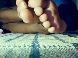 Petite Latina teases sexy toes and ass