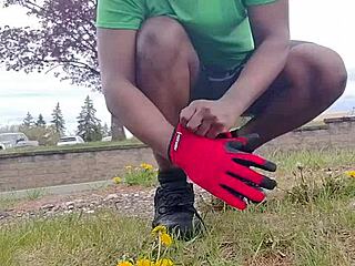 who knew taking my private workout routine outdoors felt this naughty?!