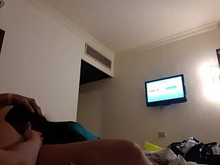 we fucked my brunette girlfriend's mouth hard in hotel till orgasm lick fest 💋👅🏨