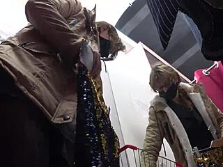 voyeur spies pantyhose ass legs! 👀🍑🦵