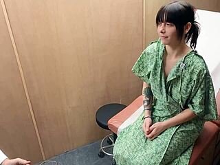 i'm scarlett johson n i neeeed huge fake boobss!!