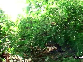 TWO TEENS FUCK SKINNY GIRL PUBLIC PARK CASH