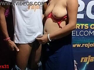 Bengali bhabhi's hardcore hairy pussy chudai with boyfriend on webcam ranch