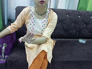 boyfriend sweet talks gf into first time creampie sex 😍🔥💦