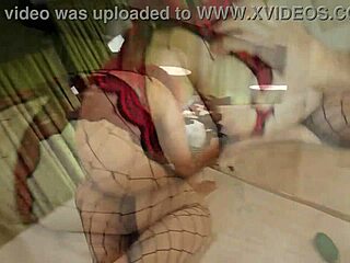 Halloween Devil Babe Sits Rebolas and Squirts Toy in Ass