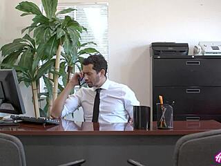 alex jones gets newlywed siren kyler quinn tonight