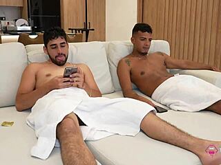 curvy colombian slut wet pussy massage ends in cum mouthful