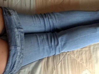 Stepmom Spreads Her Ass Cheeks Begging For Hardcore Pounding And Huge Cumshot Explosion