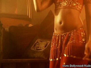 ever dreamed of a romantic brunette indian girlfriend like this?