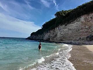 Public Beach Flashing Curvy Stepmom Big Tits Pussy Out