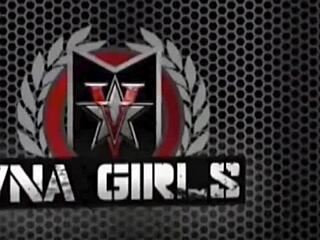 kendra cole scores landlord alex's creampie after lucky hookup