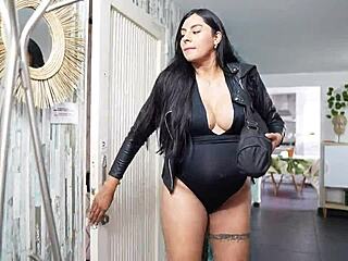 Thief Bursts In On Sex-Addicted Milf Melani Latina!