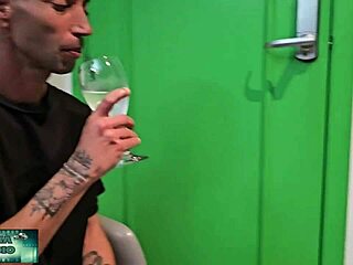 stepbro arrives early, horny sister-in-law offers her pussy dinner before hubby - mama studio free!
