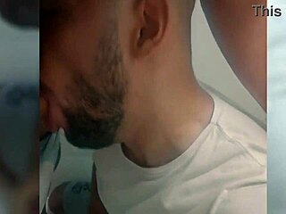 old dude paid me to suck his cock in gym locker 😏🍆💦