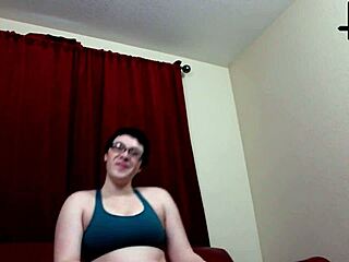 wanna see my fat ass squeeze into these leggings?