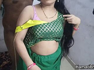 Hot Indian Bhabhi Lifts Saree for Wild Desi Chudai!