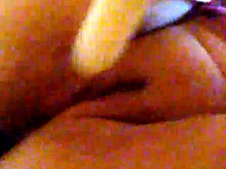 hey check out mzslippery the cute bbw shaving and fingering her fat pussy in mirror