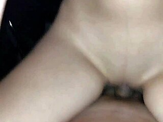 hermosa colombiana rides paisa hunk in car