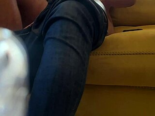 segreta masturbazione... sborra forte con orgasmo reale vero?