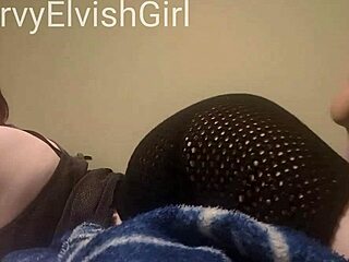 chubby slut strips in bed shaking big ass rubbing juicy pussy lips