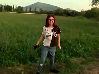 Morrita Enloquece Cogiendo Salvaje En El Cerro