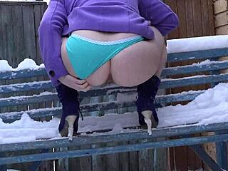 i challenge golden shower fetish on frosty winter day hairy pussy contest