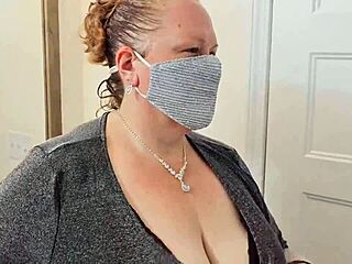 BIG ASS BOSS LETS JANITOR EAT PUSSY PANTY OFF