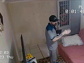 safada dona de casa... uh recebe manutencista depravado no cu e pau guloso