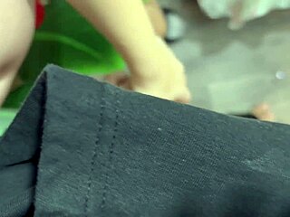 stepsis in hawaii begs for fuck but small dick barely fits big pussy
