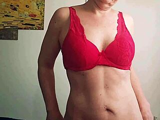 sexy striptease kickin off my day ya like it??