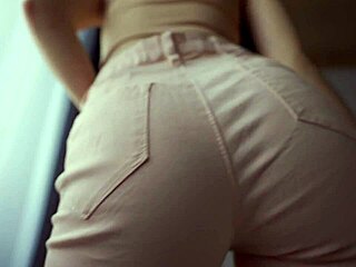 Jeans facesitting cum countdown overwhelms me