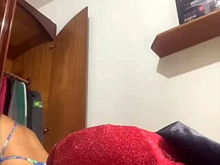 Flashing my body gets cocks rock hard and dripping wet for me
