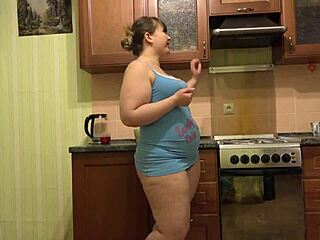 chubby pawg housewife ditches chores for toy gaping