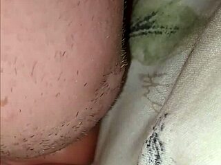 i luv my girlfriend's toes... foot worship time!!
