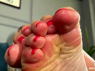 Goddess Pink Oily Soles Tease Foot Fetish Closeup!