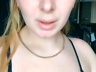 russian girl's see-through leggings show off her cute little ass on bigo live