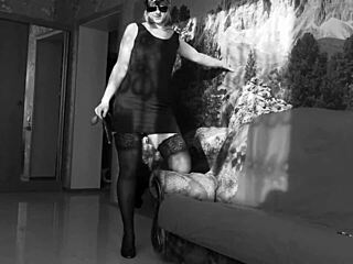 sexy milf big ass amateur fetish pawg masturbates in black white cinema
